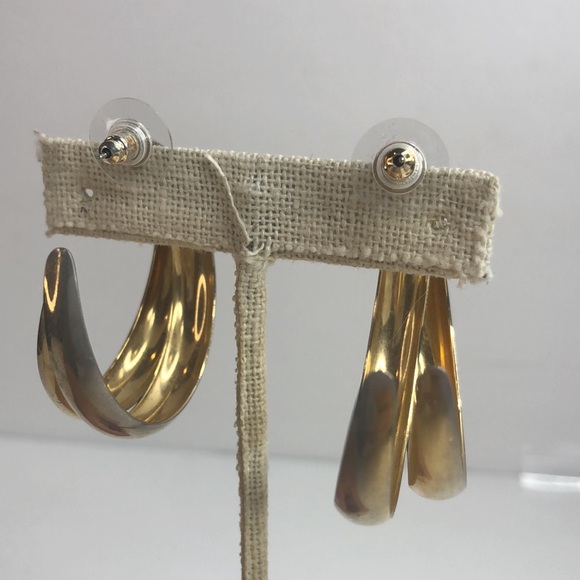 Vintage Goldtone Double Goldtone Long Hoop earring - Picture 4 of 7